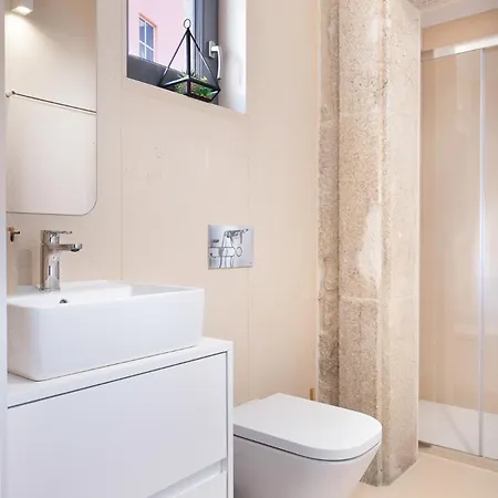 Private Terrace At Flores Street 波尔图