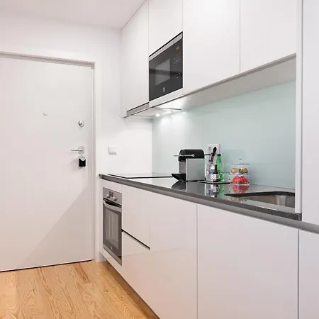 Private Terrace At Flores Street *