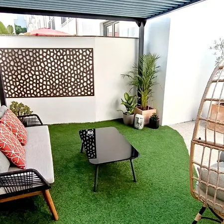 アパート Private Terrace At Flores Street ポルト